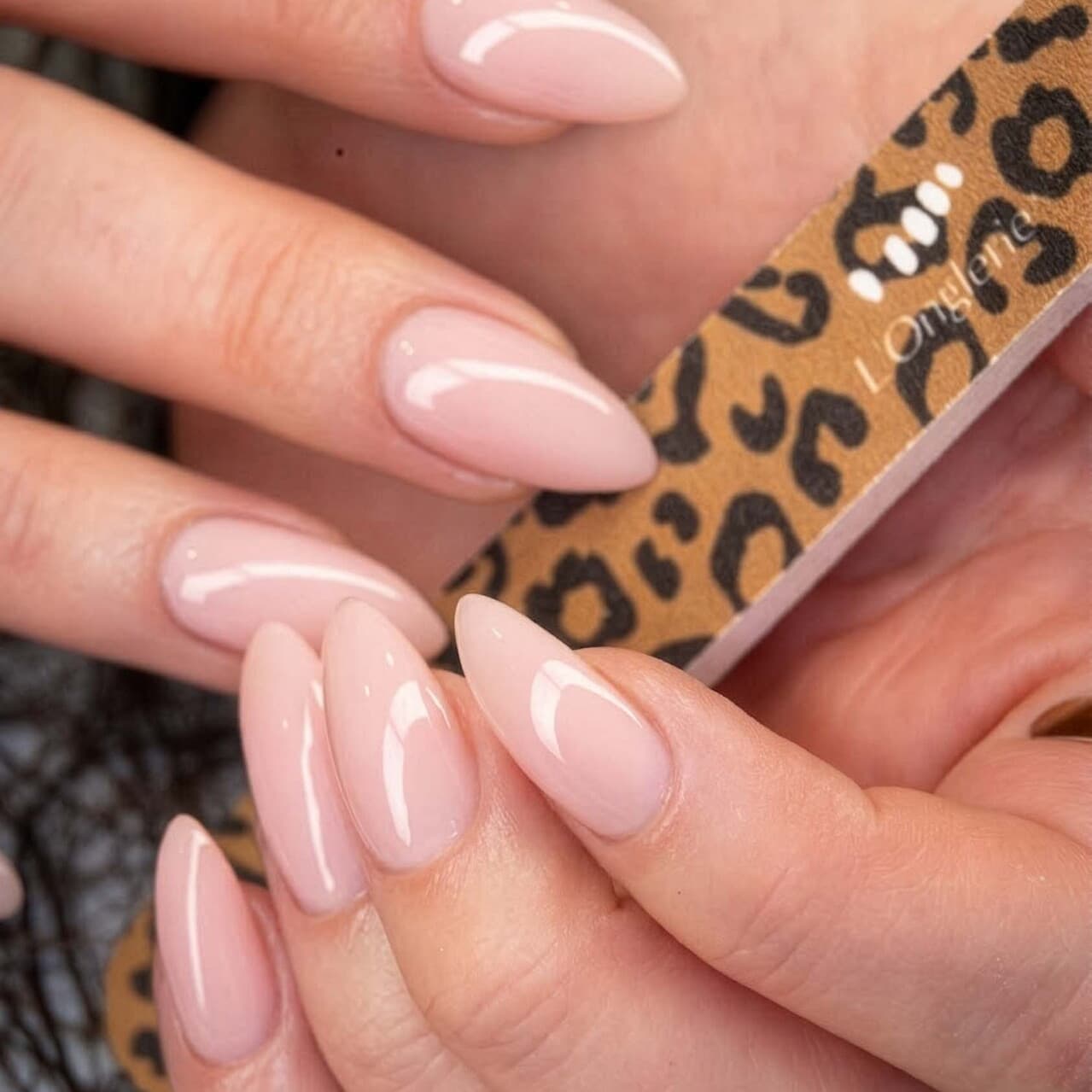 copie 21-05-2026 - fingerNailUpScaled